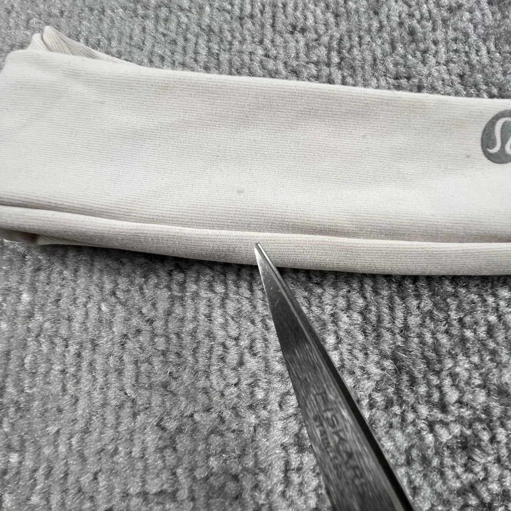 Lululemon Cardio Cross Trainer Headband Light Pink Luxtreme Velvet Gripper 4265